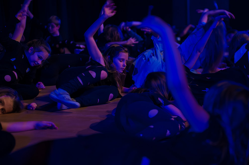 Spin Freekies - “Żywioły Ziemi” ("Teatr Tańca" Wielkiej Orkiesty Świątecznej Pomocy w ArtBemie)